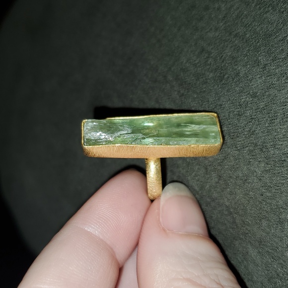 Raw Green Kyanite Ring – Boho Gold Sz 6.5 - Picture 3 of 5